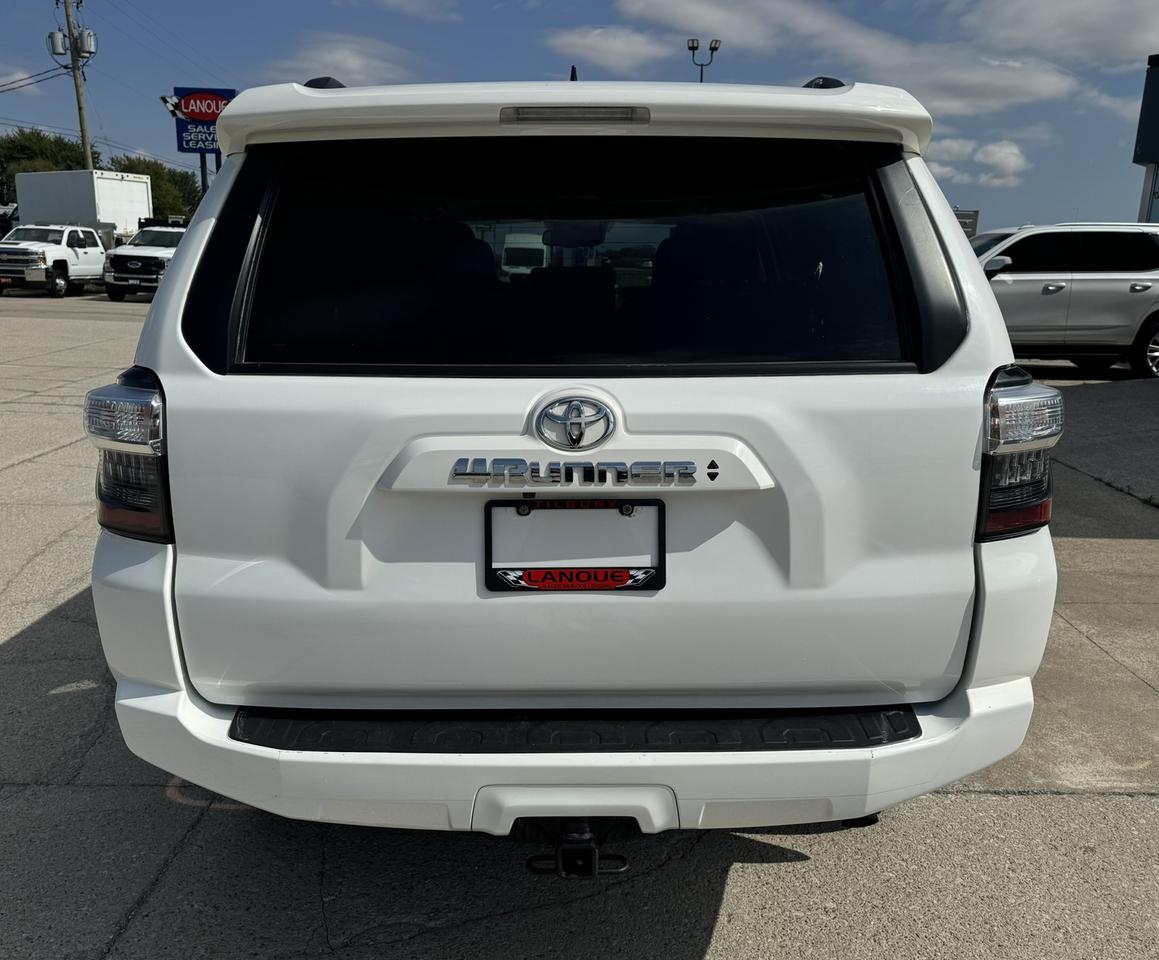2022 Toyota 4Runner SR5 4WD Photo