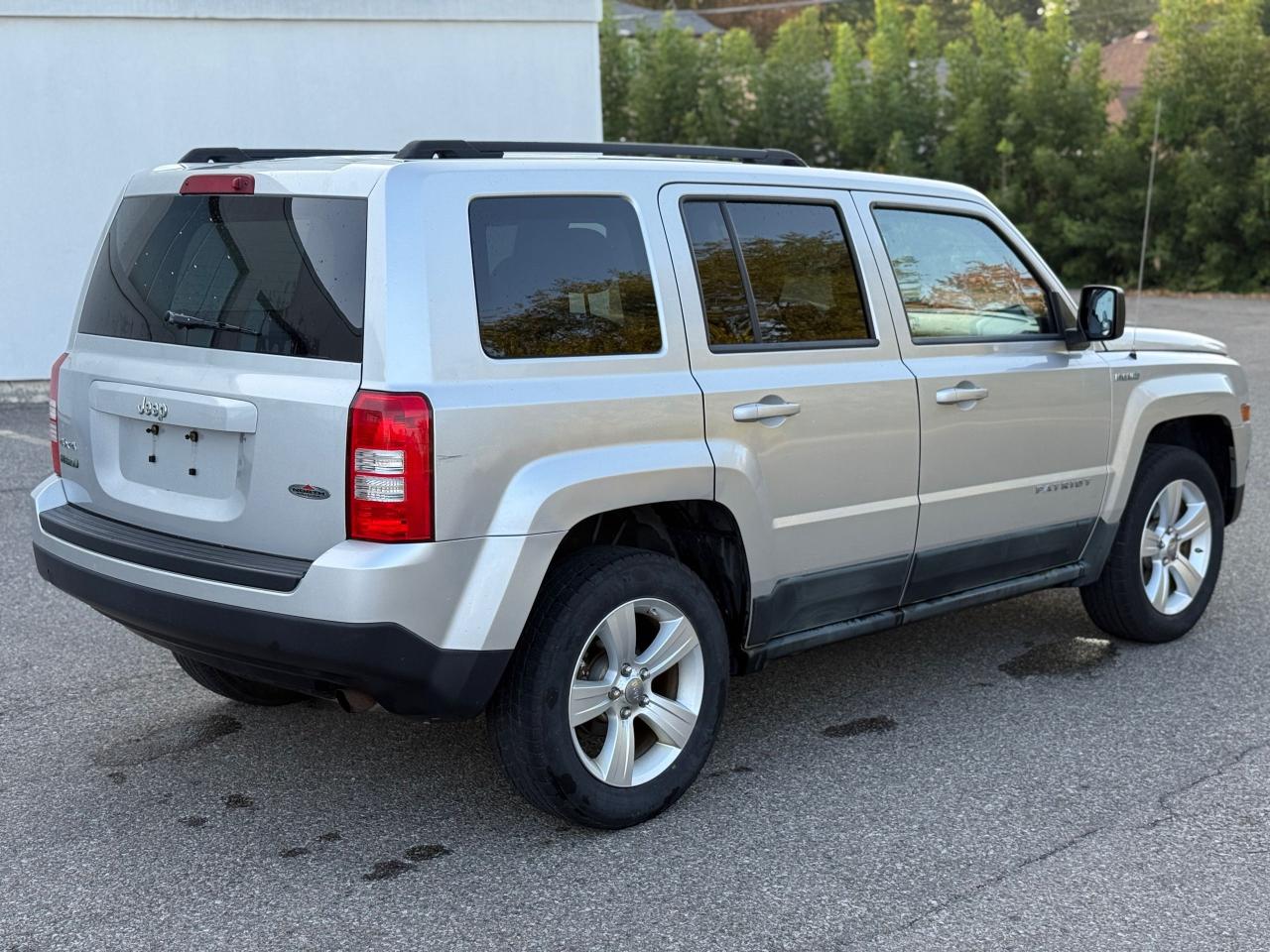 2011 Jeep Patriot 4WD 4dr North Photo4
