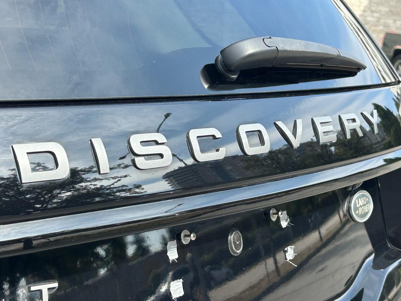 2018 Land Rover Discovery Sport SE - Photo #14