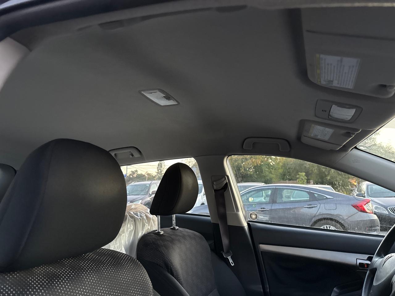 2010 Pontiac Vibe  - Photo #20