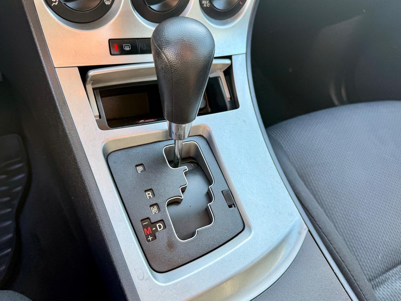2010 Mazda MAZDA3 FINANCING AVAILABLE Photo12