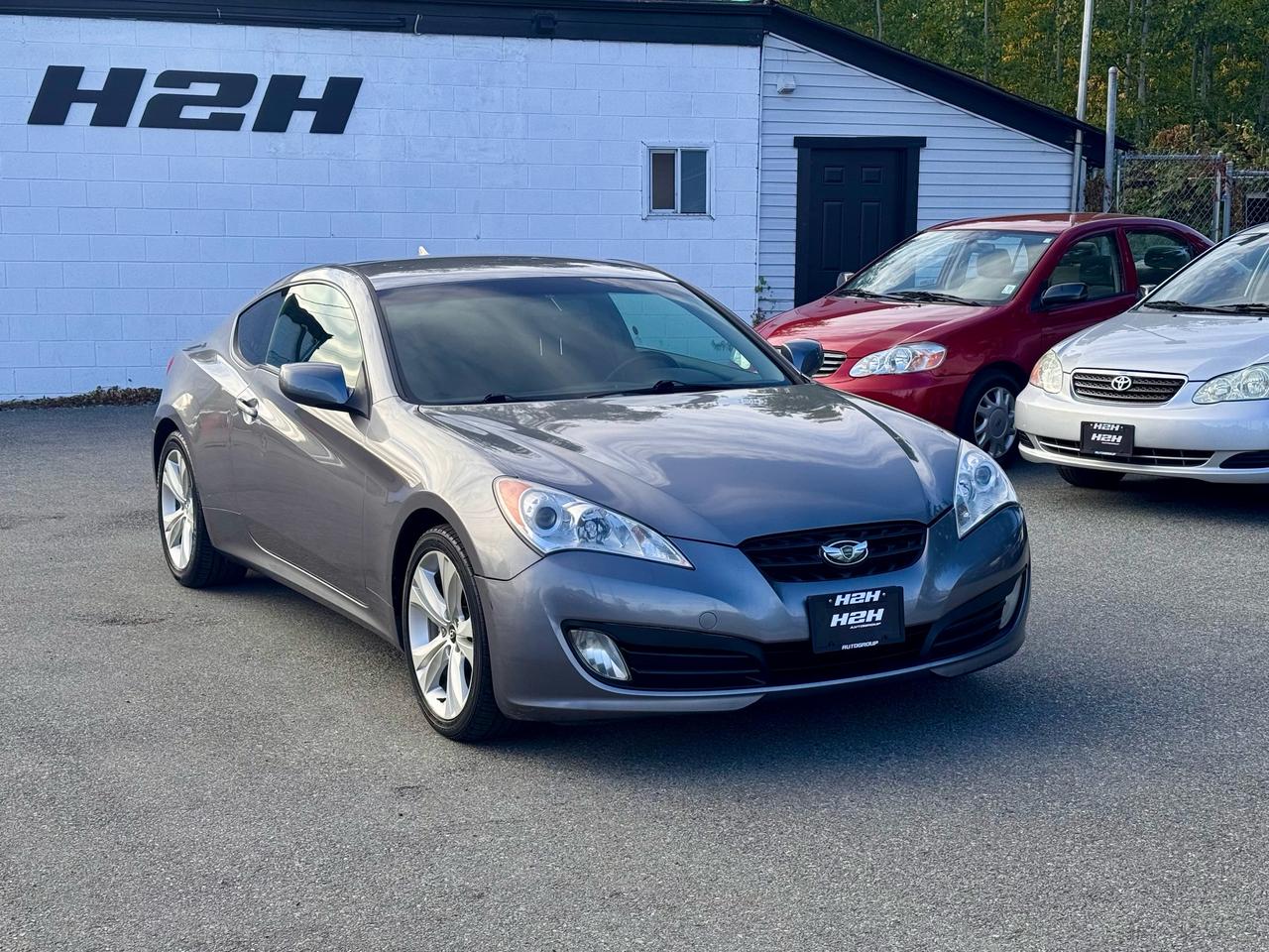 2010 Hyundai Genesis Coupe FINANCING AVAILABLE Photo3