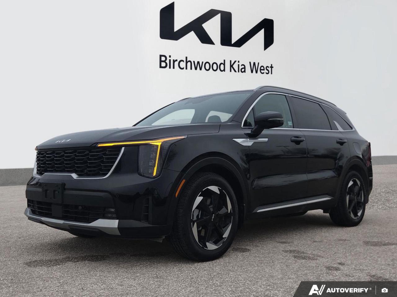 Used 2025 Kia Sorento HEV/PHEV EX Local | No Accidents | for sale in Winnipeg, MB