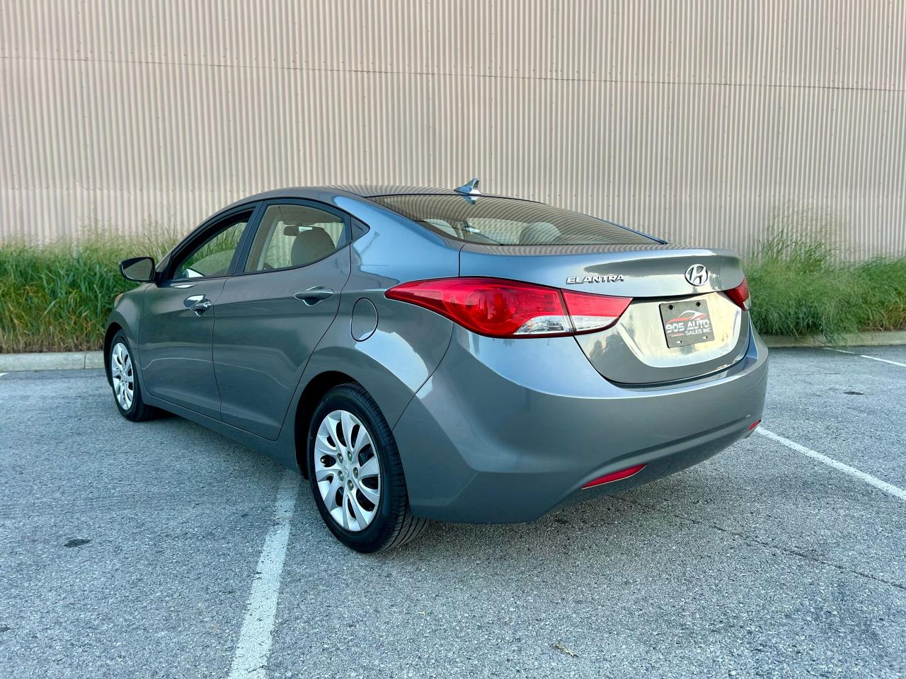 2013 Hyundai Elantra GL - Photo #3