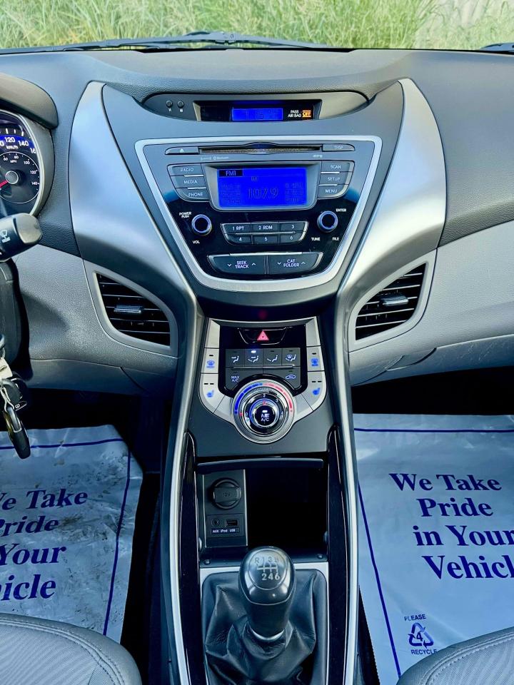 2013 Hyundai Elantra GL - Photo #13