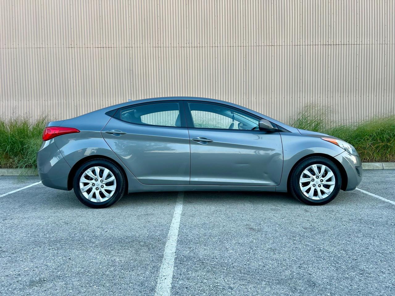2013 Hyundai Elantra GL - Photo #5