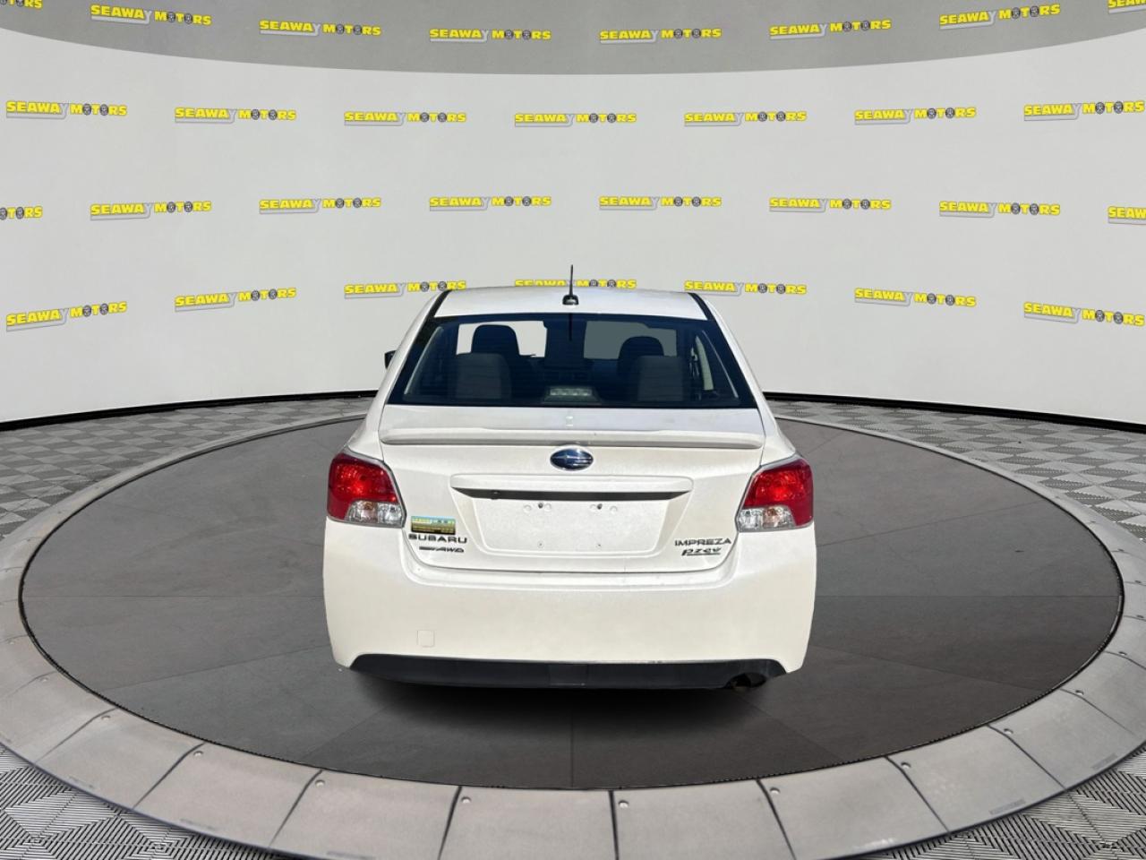 2016 Subaru Impreza Premium - Photo #4