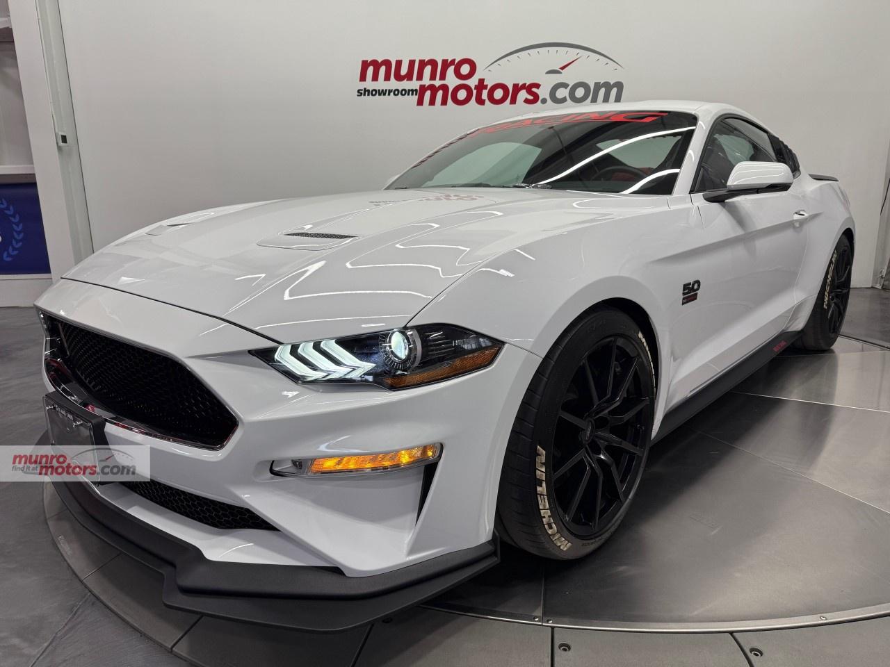 2019 Ford Mustang GT Premium Fastback Photo2
