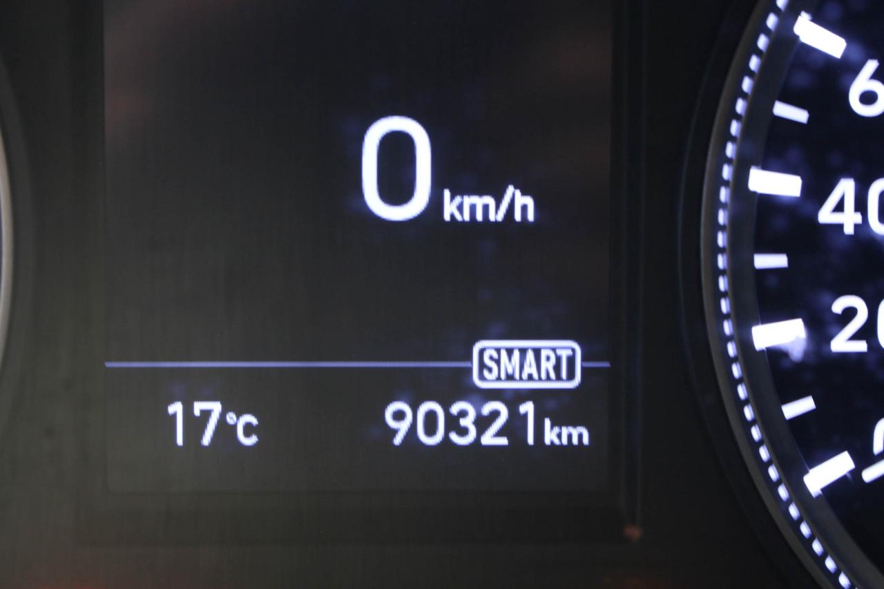 2020 Hyundai Santa Fe Preferred 2.4 AWD- CLOTH UPHOLSTERY - APPLE CARPLAY AND ANDROID AUTO Photo