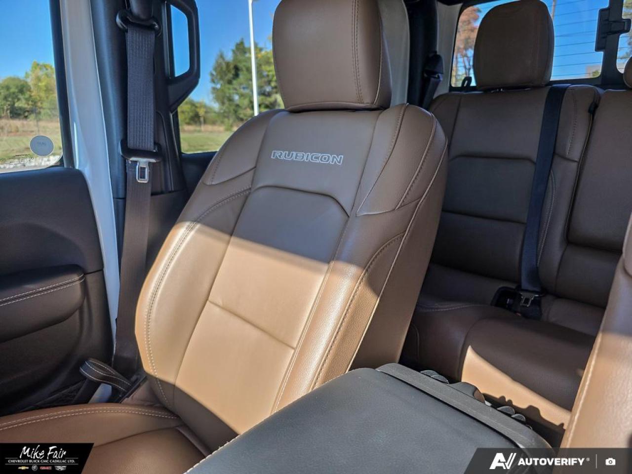 2023 Jeep Gladiator Rubicon Trac 4x4 System,Leather Seats,4 door crew cab, all terrain tires Photo