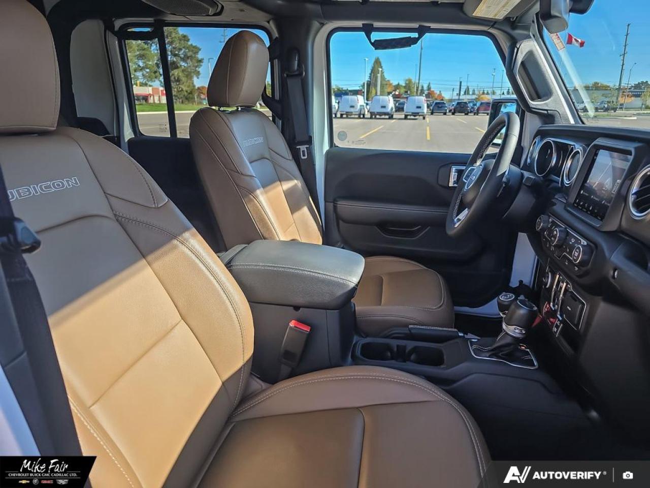 2023 Jeep Gladiator Rubicon Trac 4x4 System,Leather Seats,4 door crew cab, all terrain tires Photo