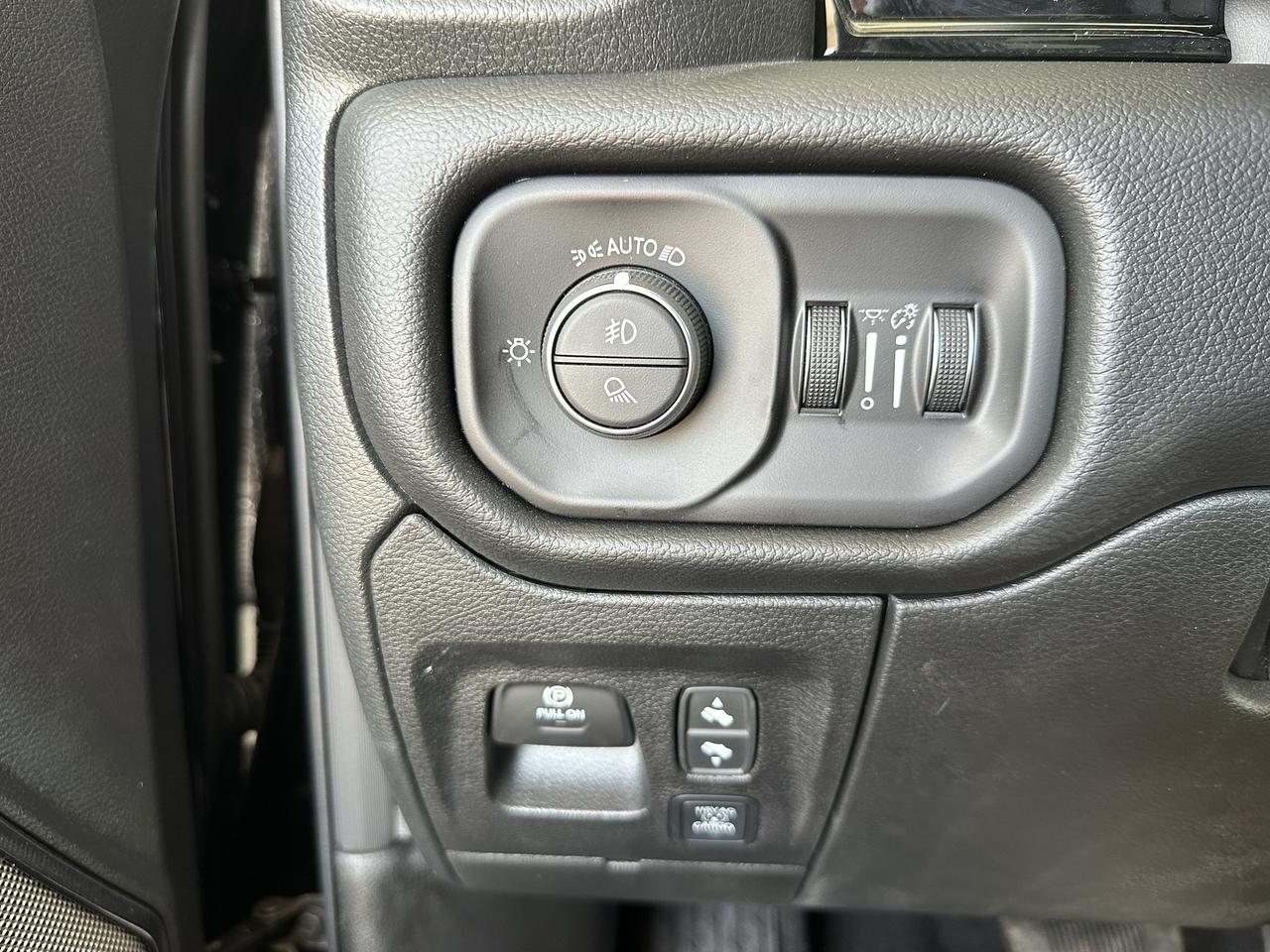 2026 RAM 1500 SPORT Photo