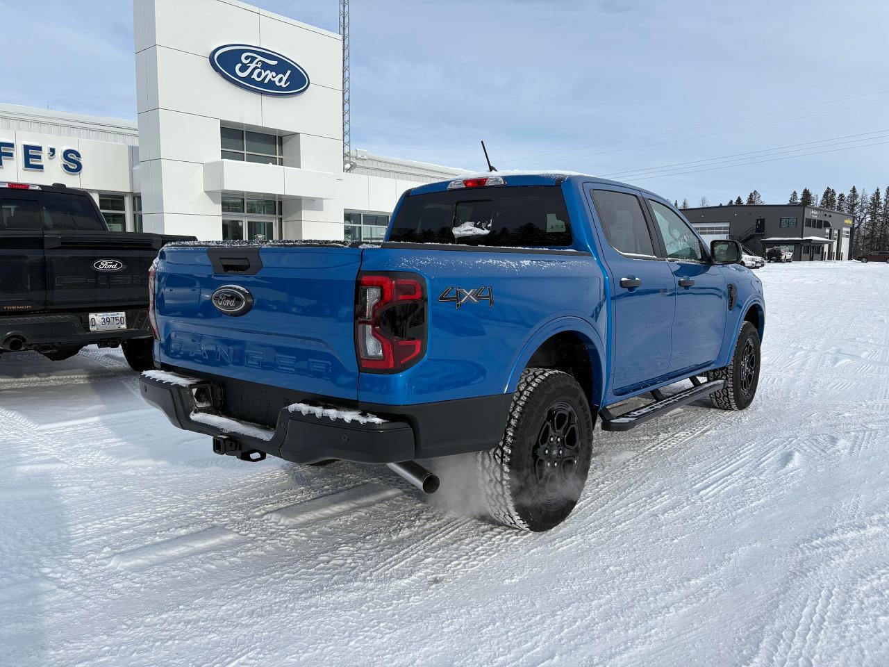 2025 Ford Ranger XLT 4WD SuperCrew 5' Box Photo4