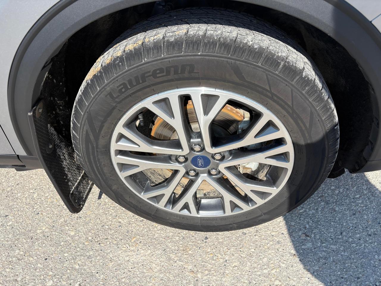 2022 Ford Escape SEL AWD Photo5