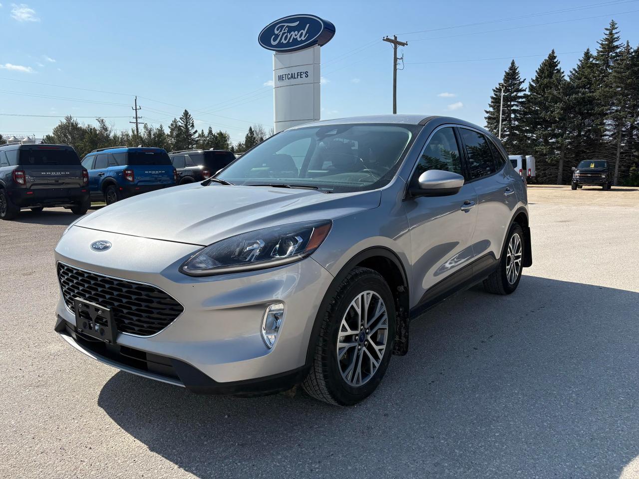 2022 Ford Escape SEL AWD Photo1