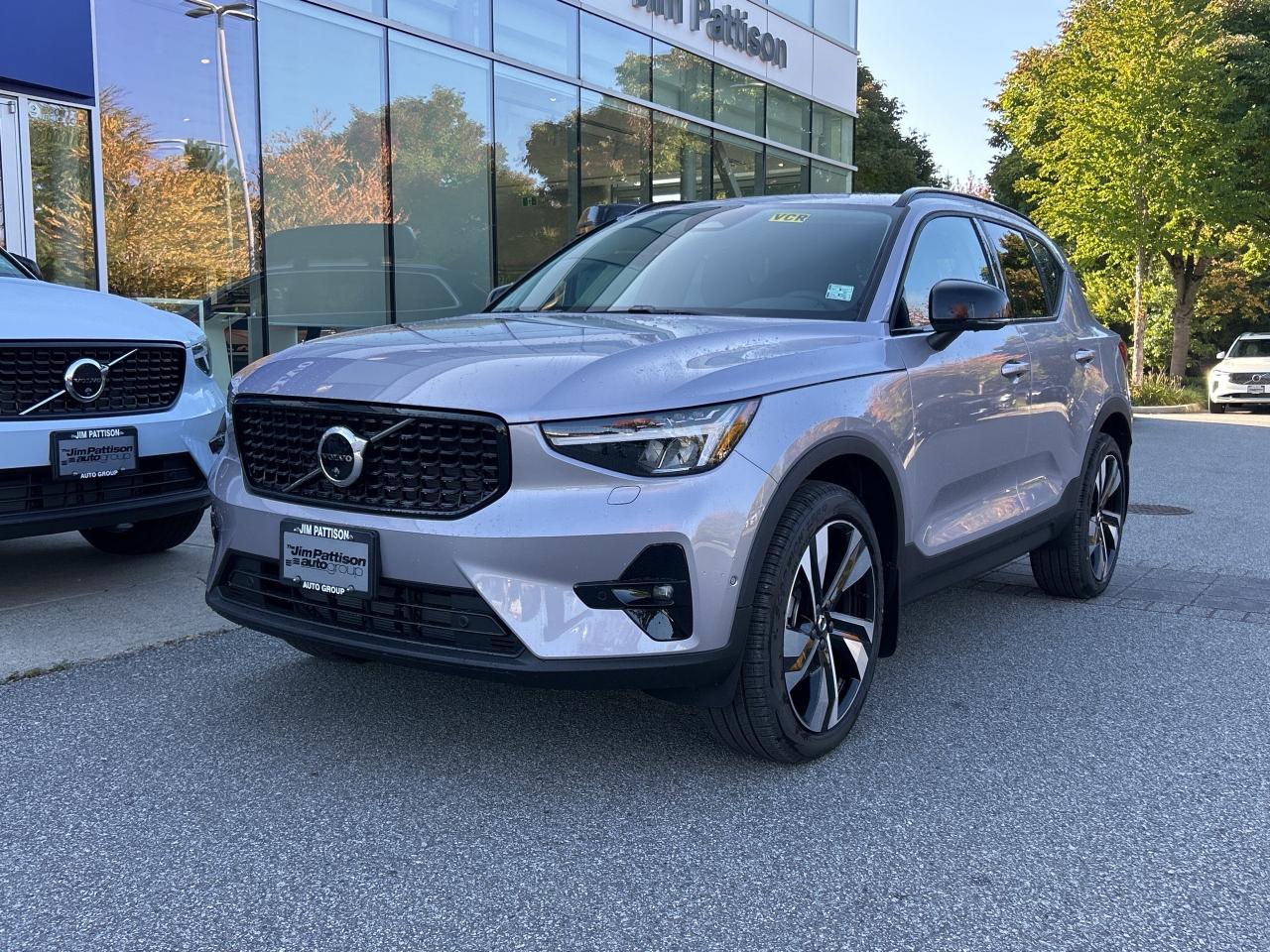 New 2026 Volvo XC40 B5 AWD Plus Dark Theme for sale in Surrey, BC