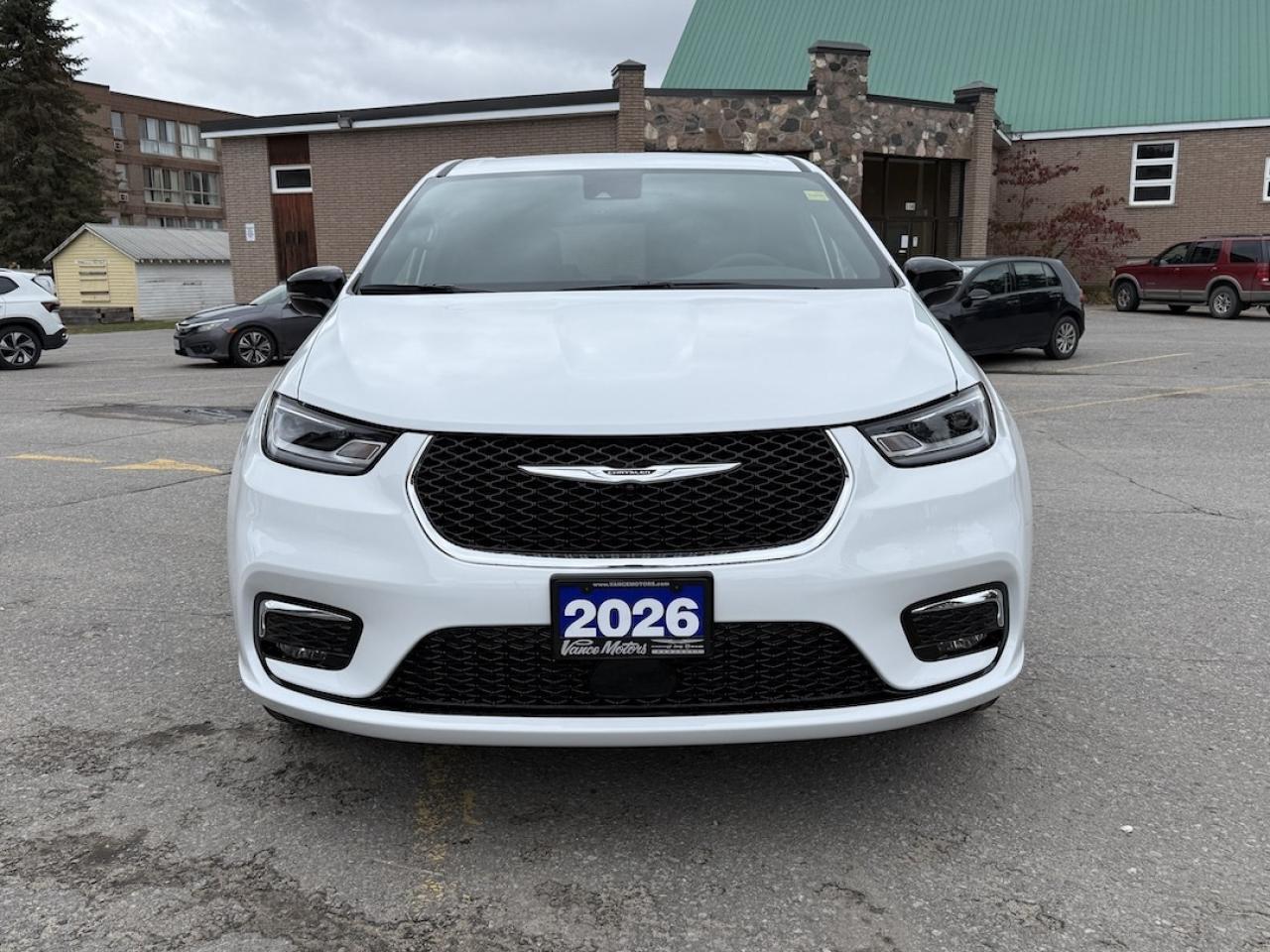 2026 Chrysler Pacifica Select AWD Photo