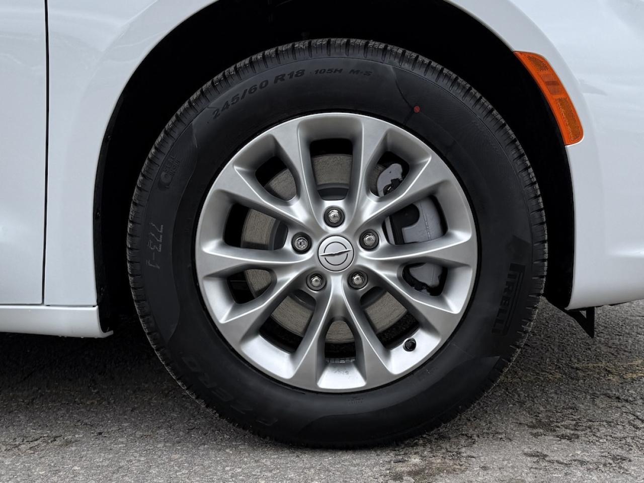 2026 Chrysler Pacifica Select AWD Photo