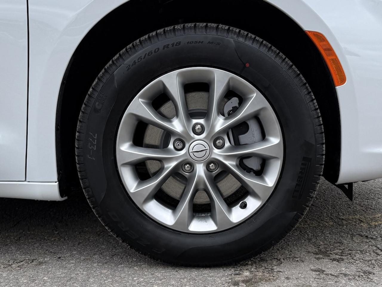 2026 Chrysler Pacifica Select AWD Photo