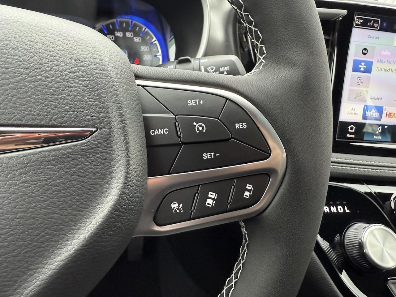 2026 Chrysler Pacifica Select AWD Photo