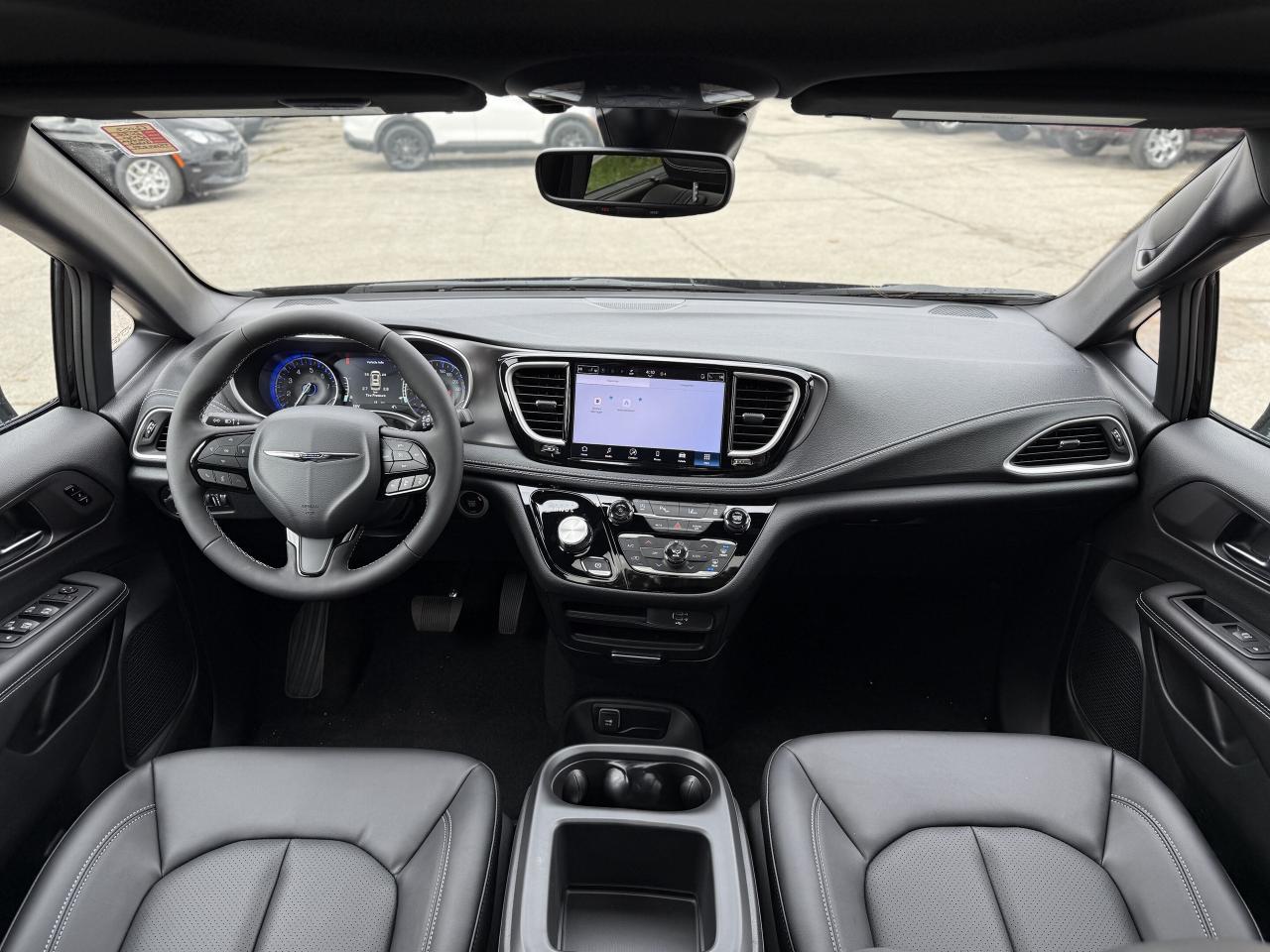 2026 Chrysler Pacifica Select FWD Photo