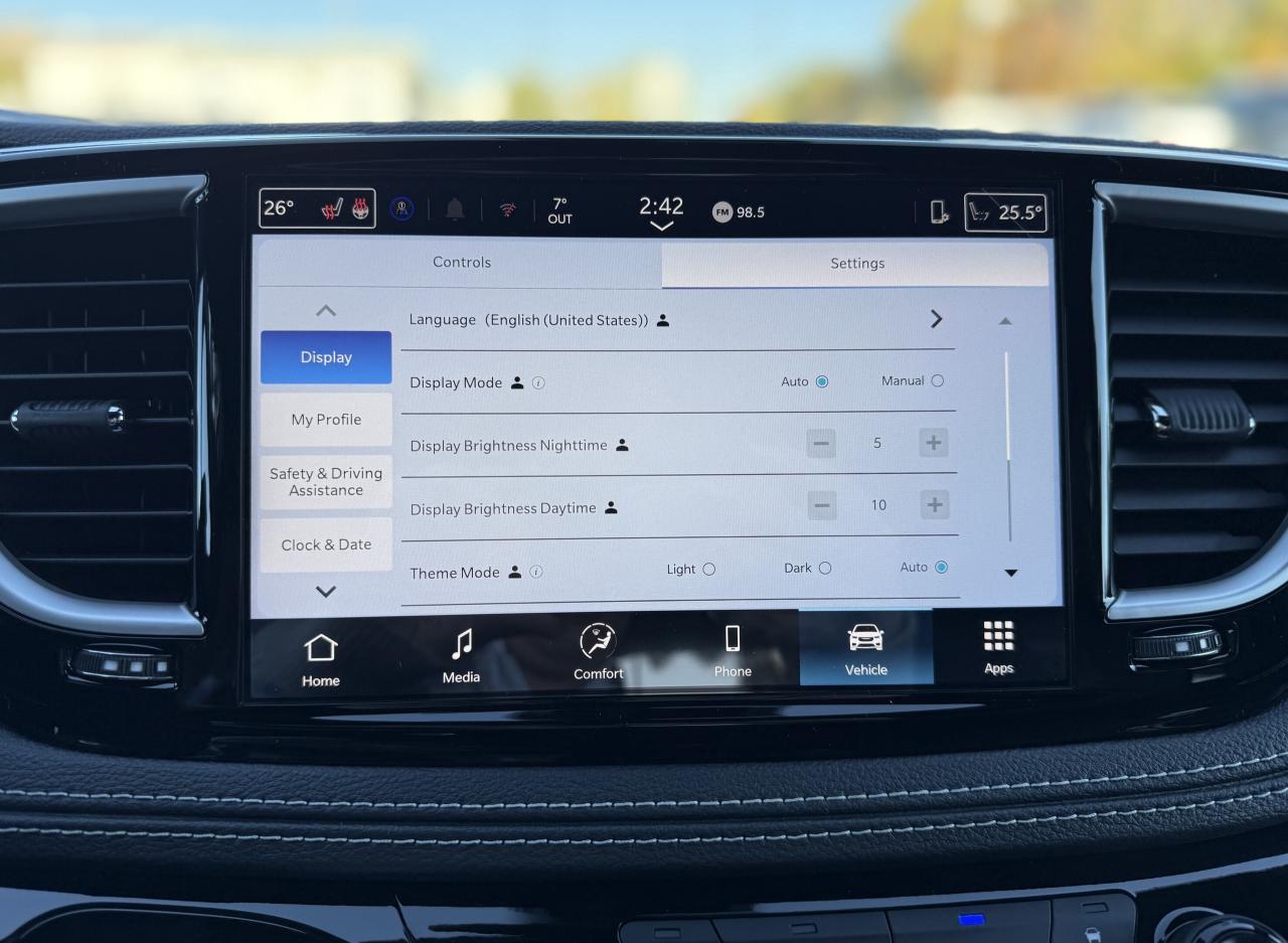 2026 Chrysler Pacifica Select FWD Photo