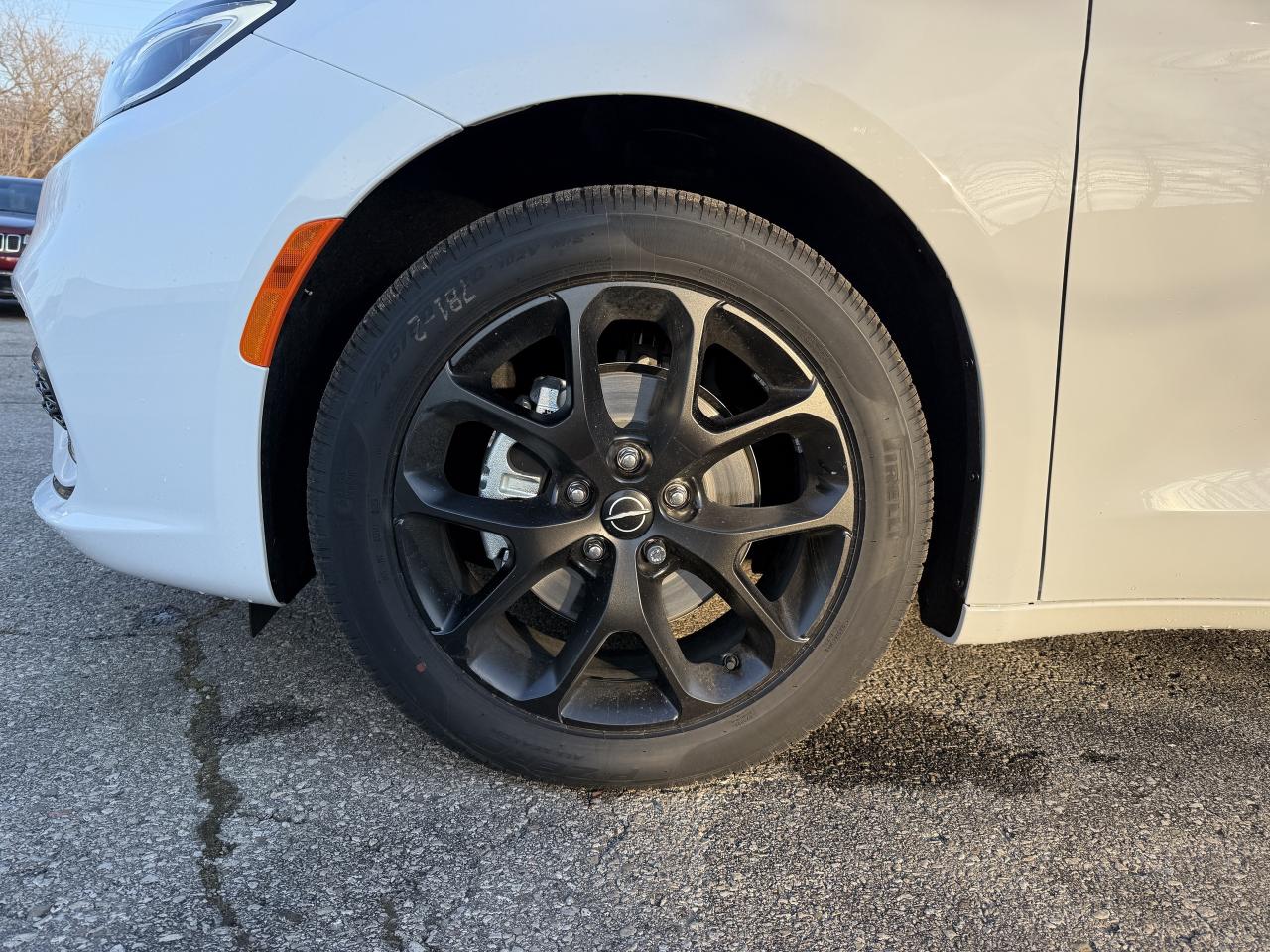 2026 Chrysler Pacifica Select FWD Photo