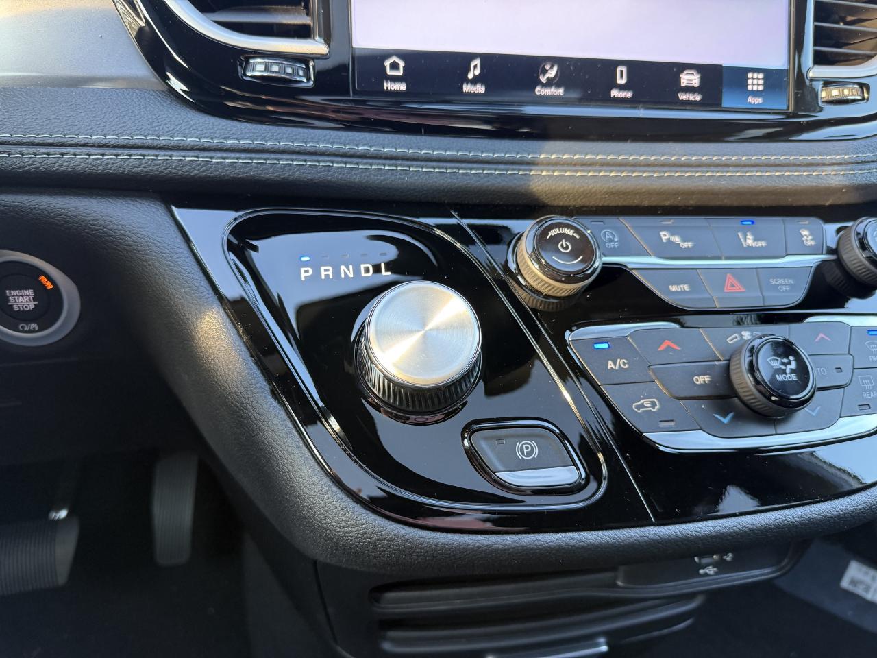 2026 Chrysler Pacifica Select FWD Photo