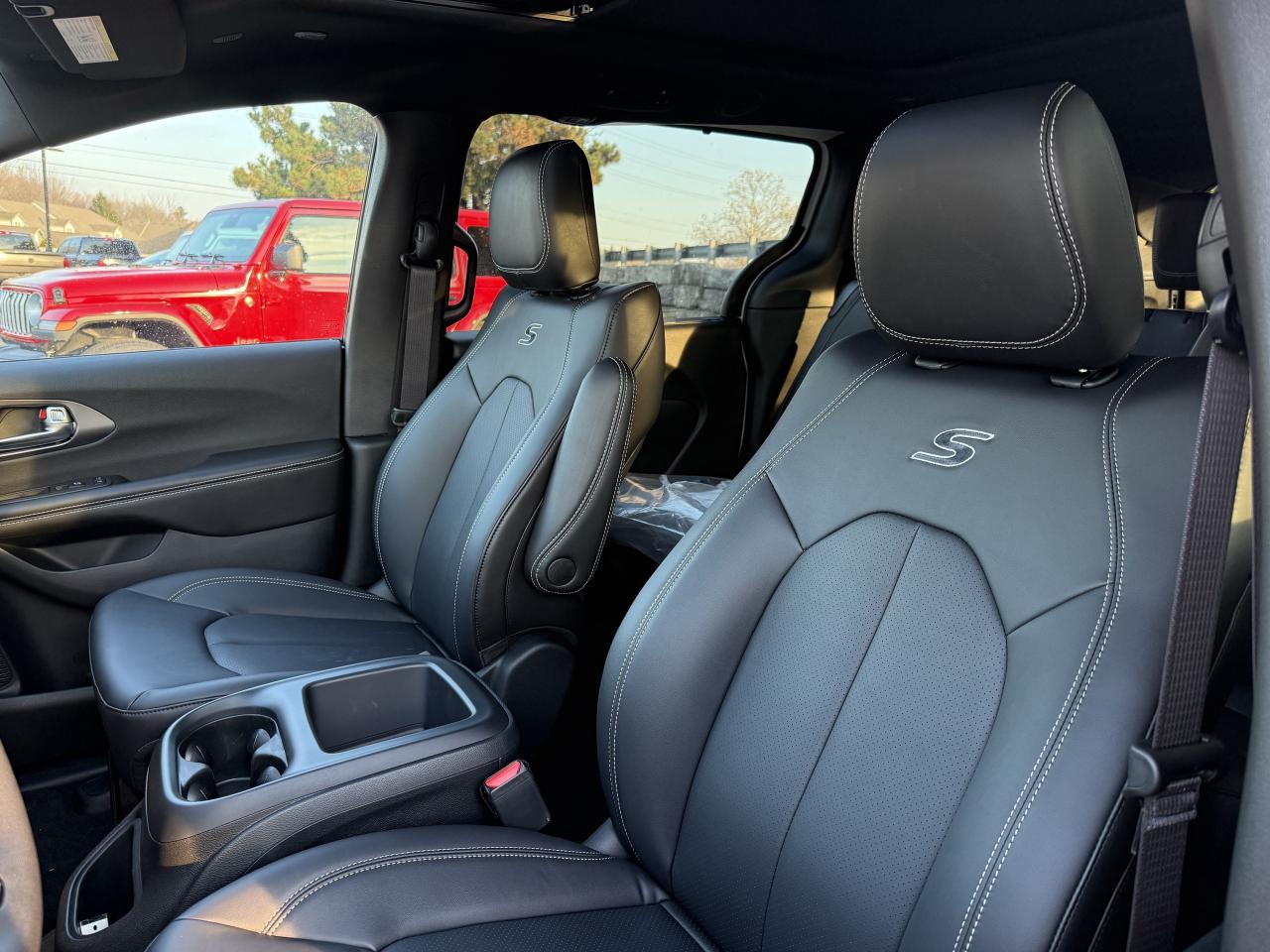 2026 Chrysler Pacifica Select FWD Photo