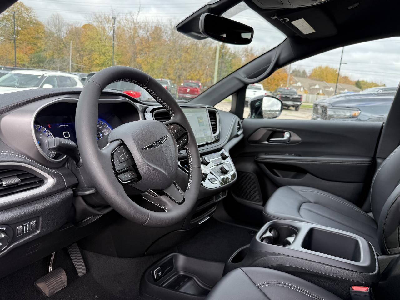 2026 Chrysler Pacifica Select FWD Photo