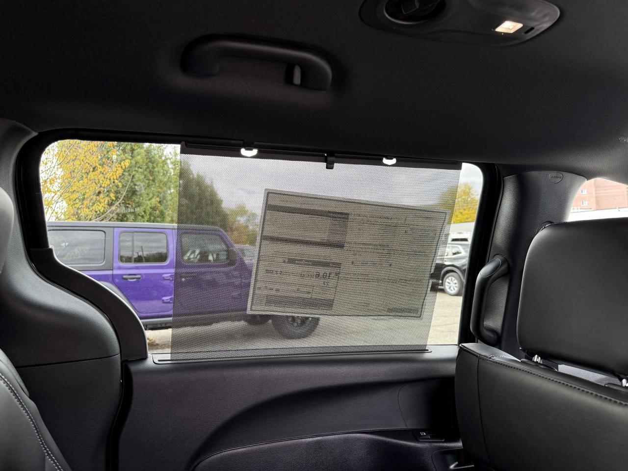 2026 Chrysler Pacifica Select FWD Photo