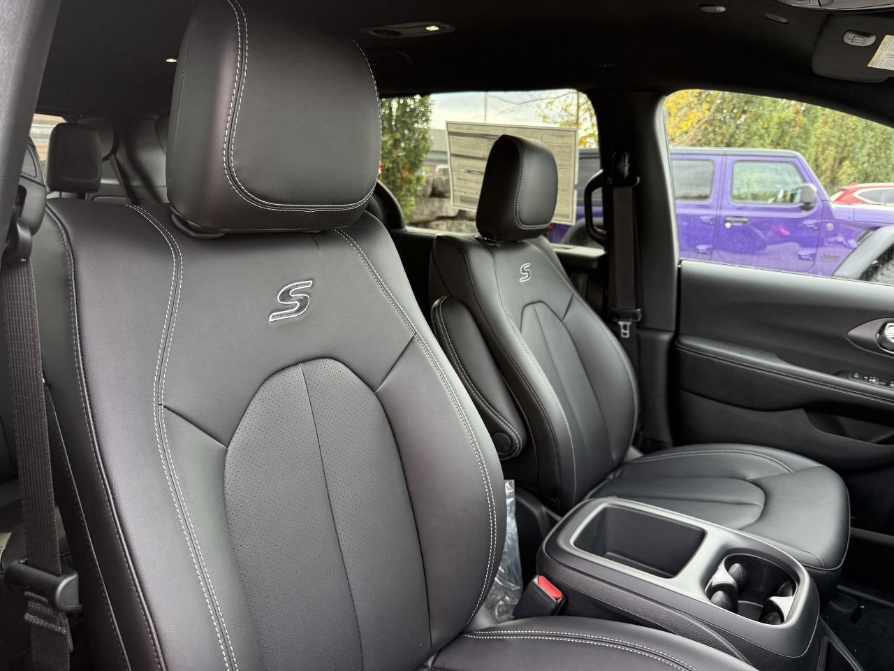 2026 Chrysler Pacifica Select FWD Photo