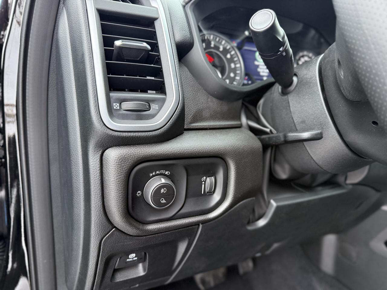 2025 RAM 1500 Tradesman 4x4 Crew Cab 5'7  Box Photo