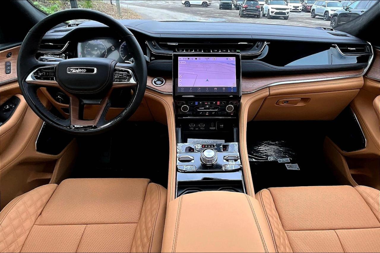 2025 Jeep Grand Cherokee L SUMMIT RESERVE | High Altitude | Adv Protech | 4X4 Photo4