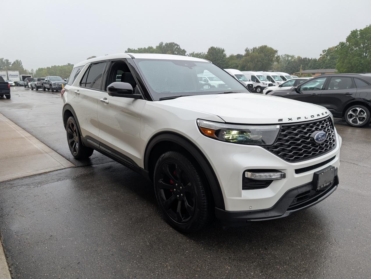 2022 Ford Explorer ST Photo