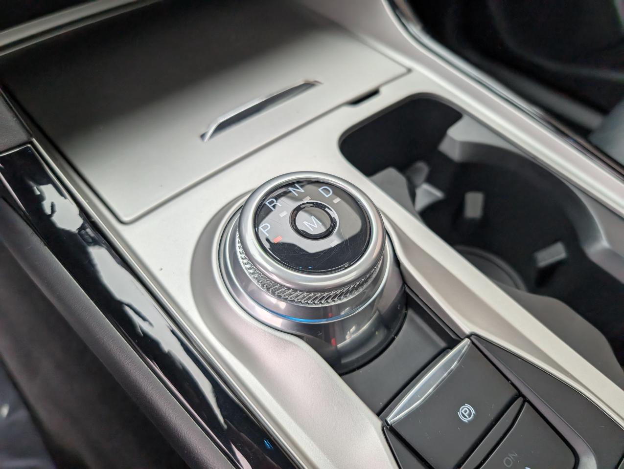 2022 Ford Explorer ST Photo