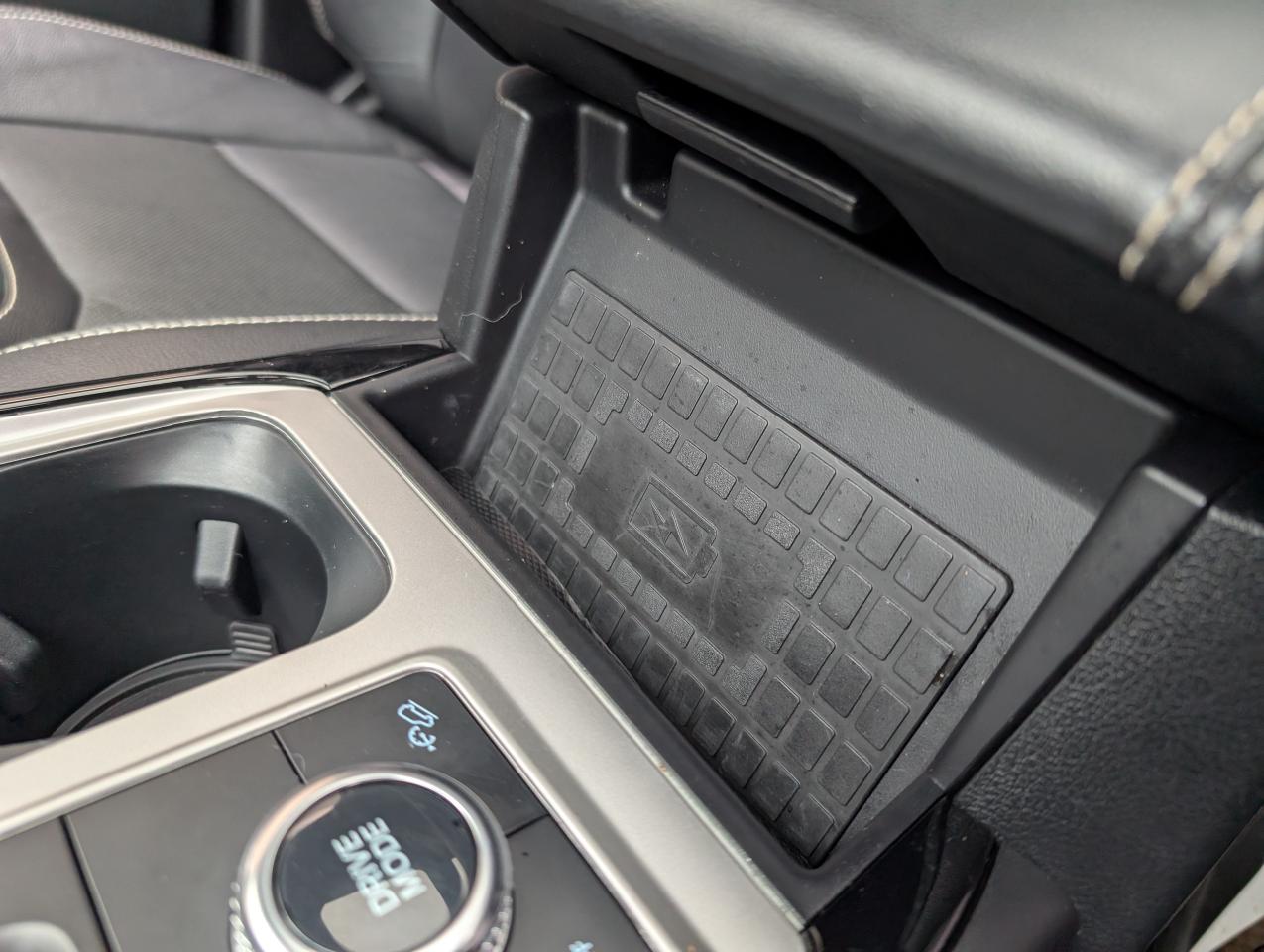 2022 Ford Explorer ST Photo