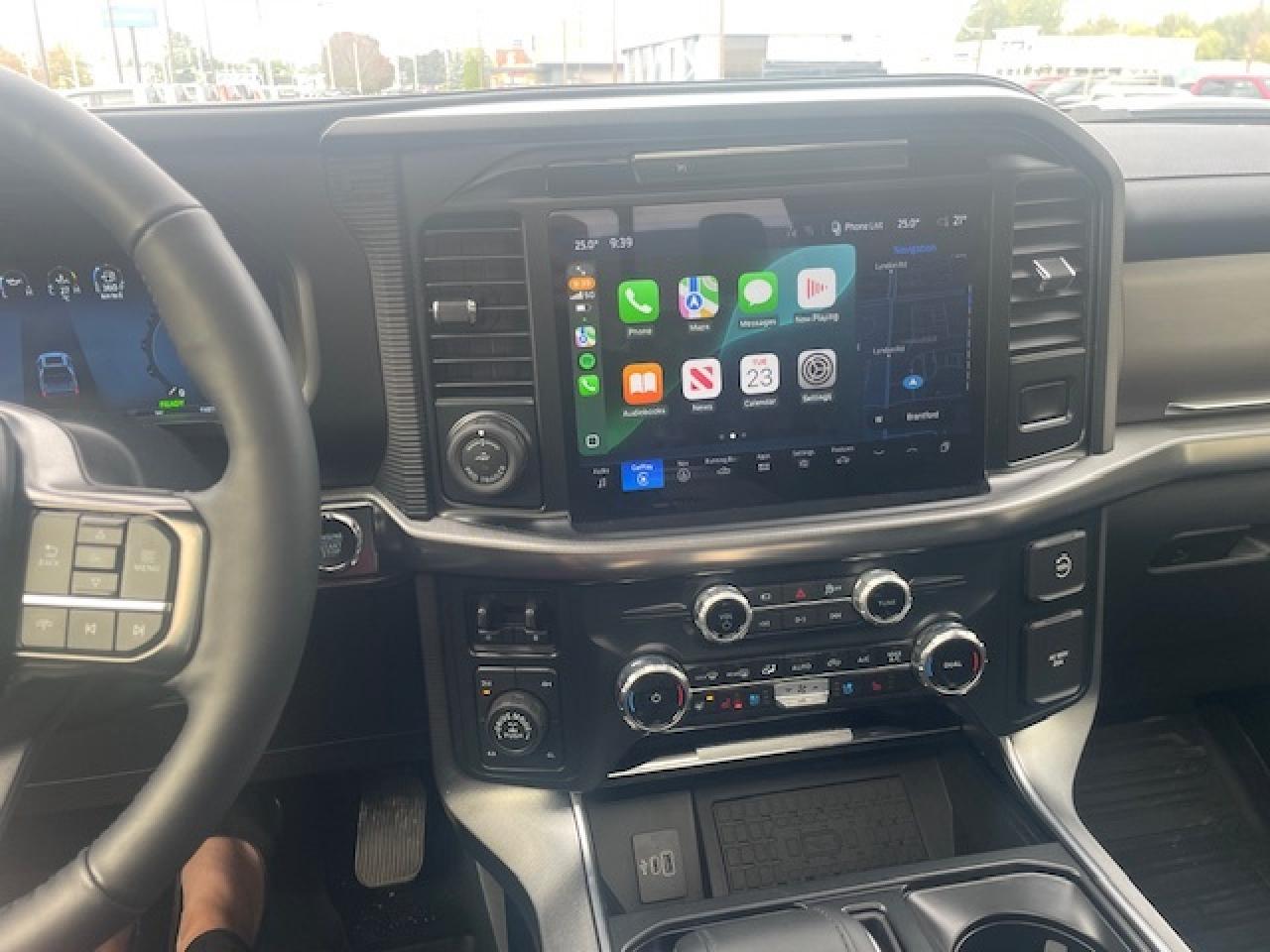 2025 Ford F-150 Platinum 4WD SuperCrew 5.5' Box Photo