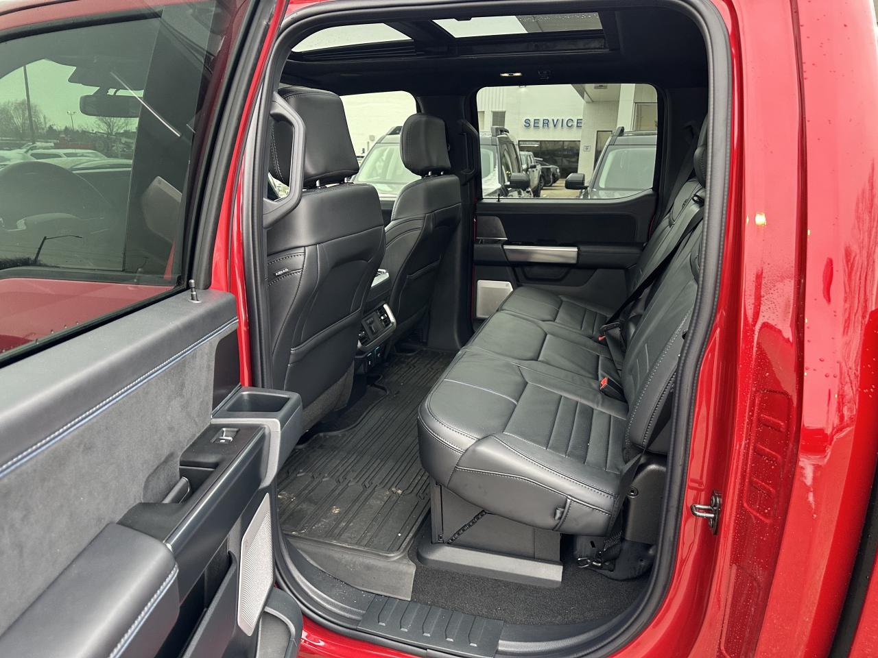 2025 Ford F-150 PLATINUM/HYBRID/EVEN THE COLOUR IS AN OPTION!!!!! Photo