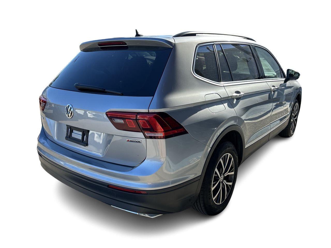 2019 Volkswagen Tiguan Comfortline 2.0T 8sp at w/Tip 4M Standard Rear Vie Photo