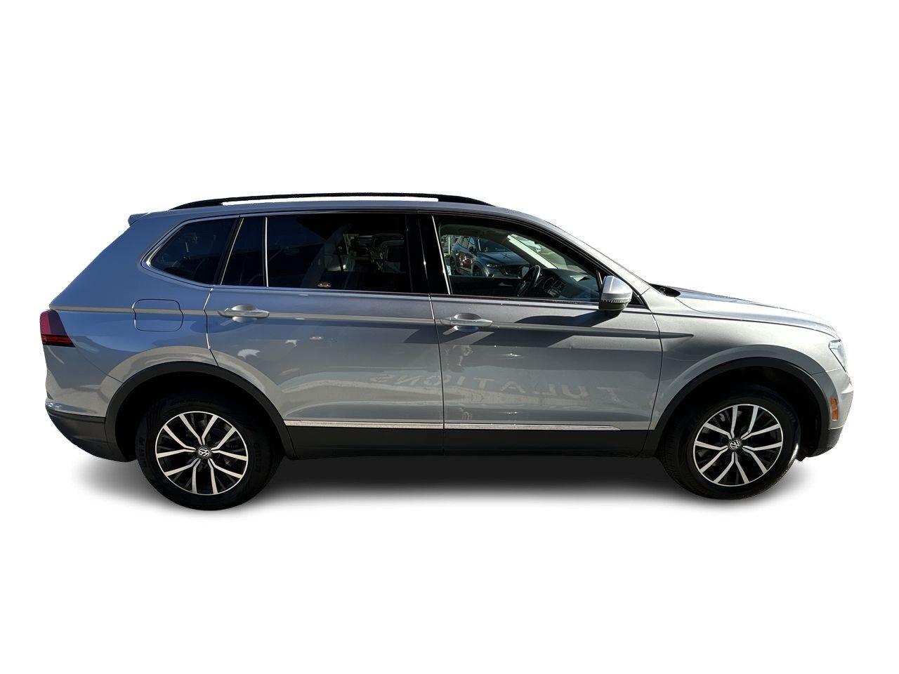 2019 Volkswagen Tiguan Comfortline 2.0T 8sp at w/Tip 4M Standard Rear Vie Photo