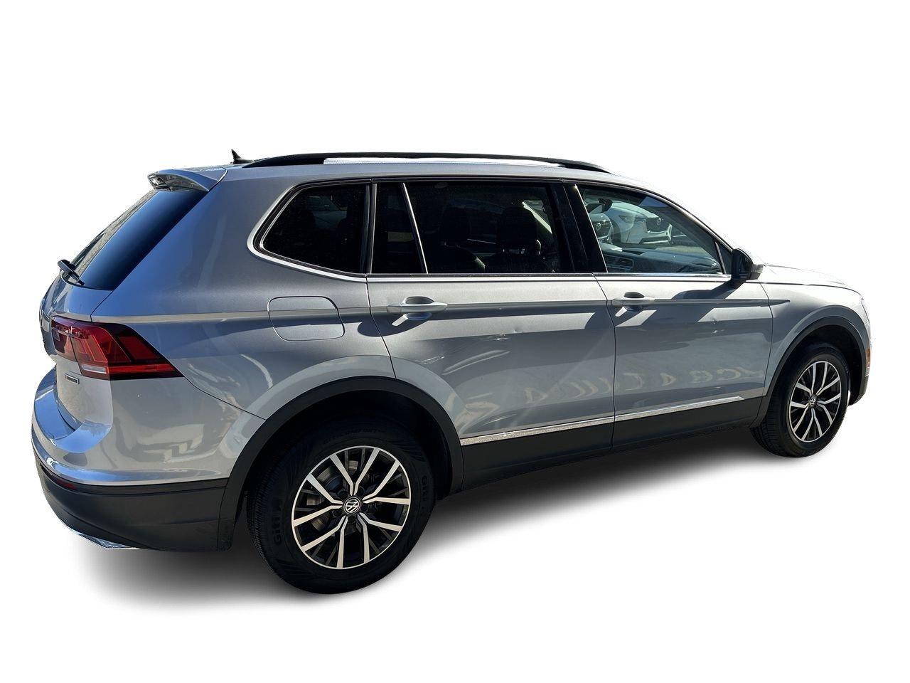 2019 Volkswagen Tiguan Comfortline 2.0T 8sp at w/Tip 4M Standard Rear Vie Photo
