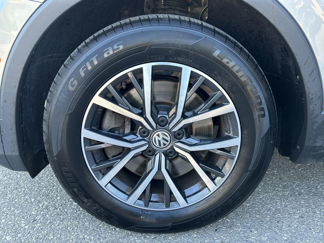 2019 Volkswagen Tiguan Comfortline 2.0T 8sp at w/Tip 4M Standard Rear Vie Photo