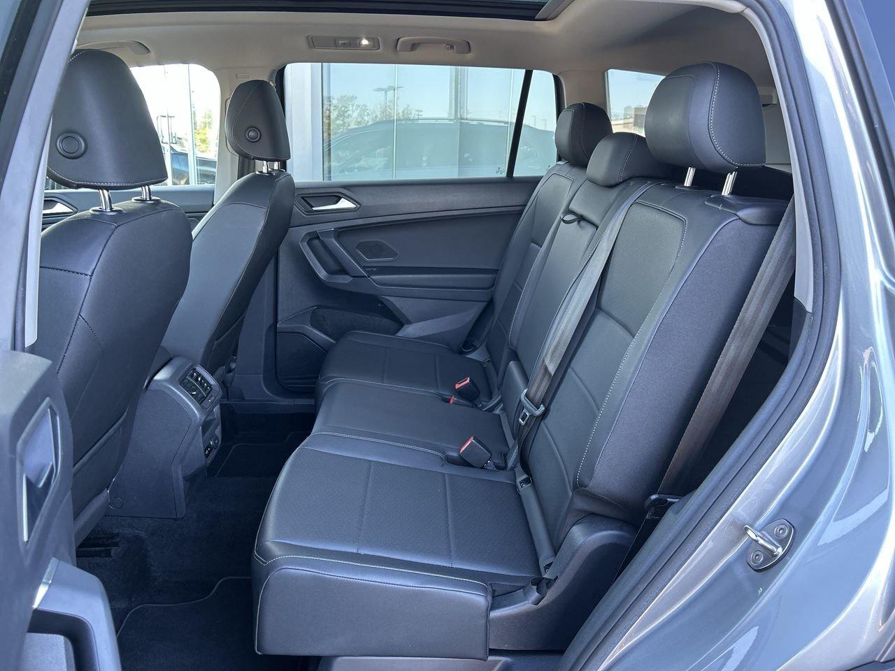 2019 Volkswagen Tiguan Comfortline 2.0T 8sp at w/Tip 4M Standard Rear Vie Photo