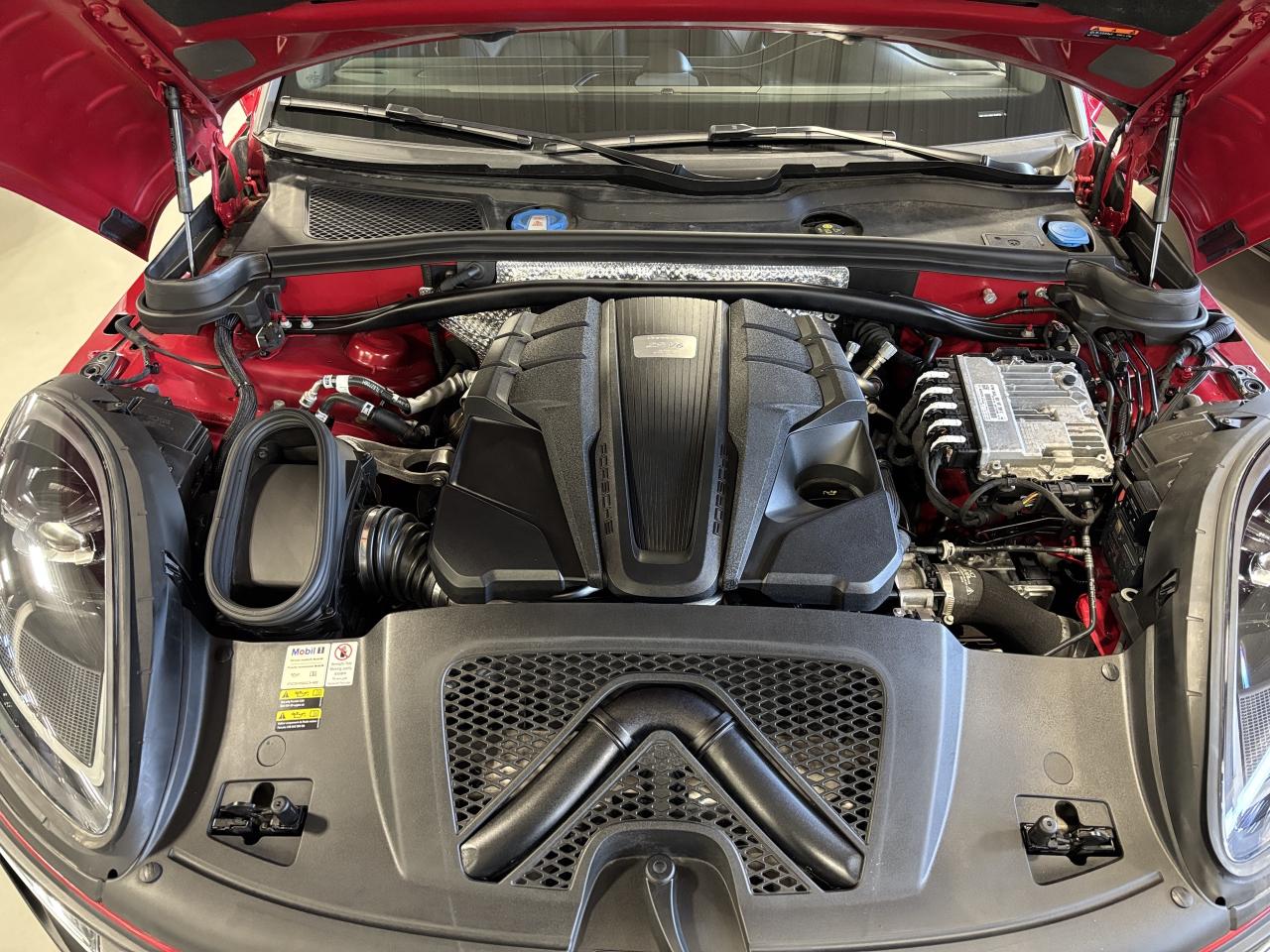 2022 Porsche Macan GTS AWD|NAV|BOSE|PANORAMICROOF|LEATHER|AIRSUSP|+++ - Photo #3