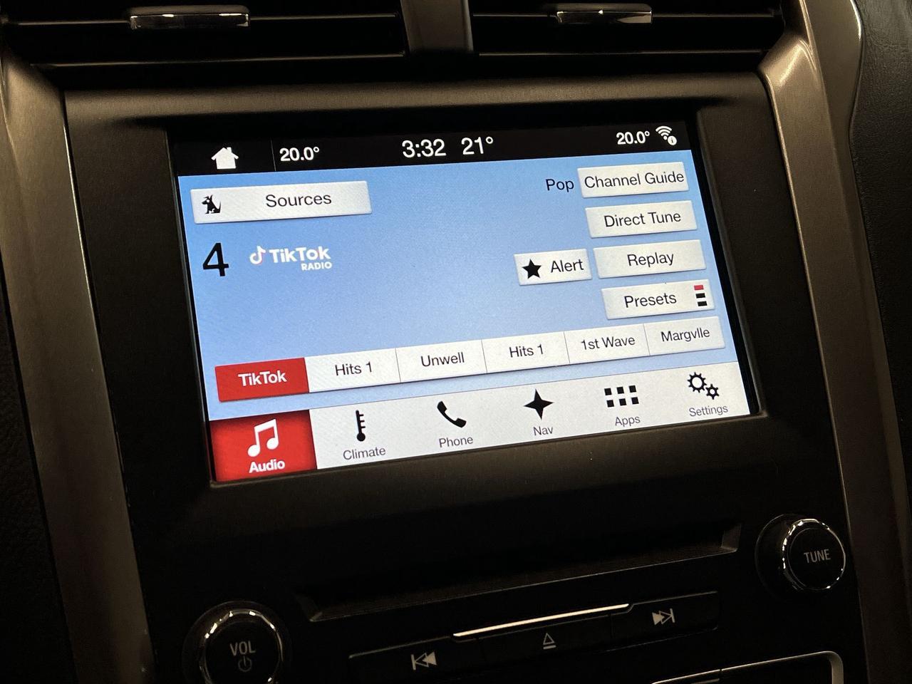 2018 Ford Fusion Energi SE PLUG-IN HYBRID | LUXURY PKG | LEATHER | CARPLAY Photo