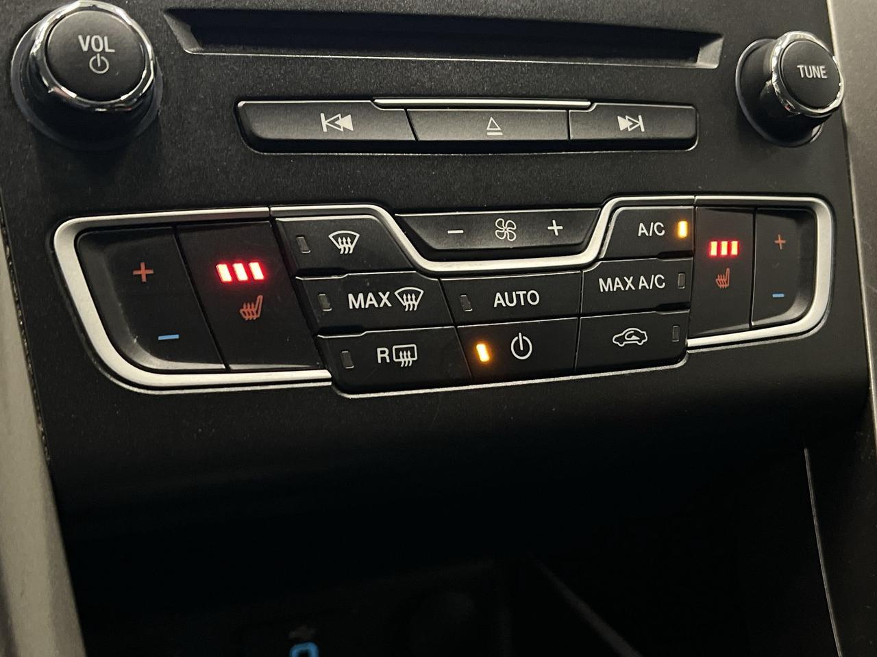 2018 Ford Fusion Energi SE PLUG-IN HYBRID | LUXURY PKG | LEATHER | CARPLAY Photo