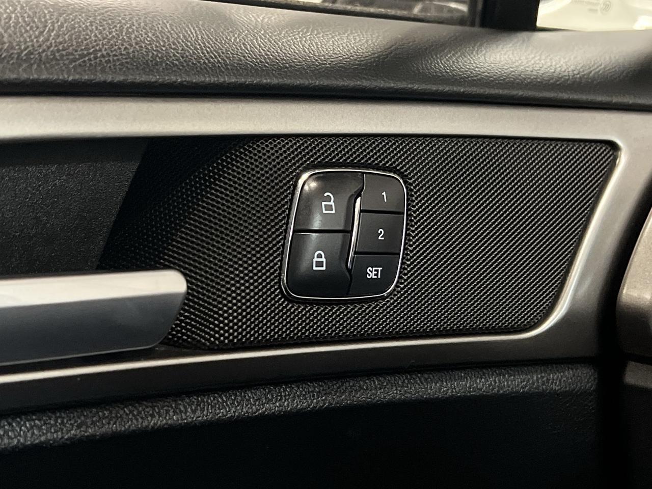 2018 Ford Fusion Energi SE PLUG-IN HYBRID | LUXURY PKG | LEATHER | CARPLAY Photo