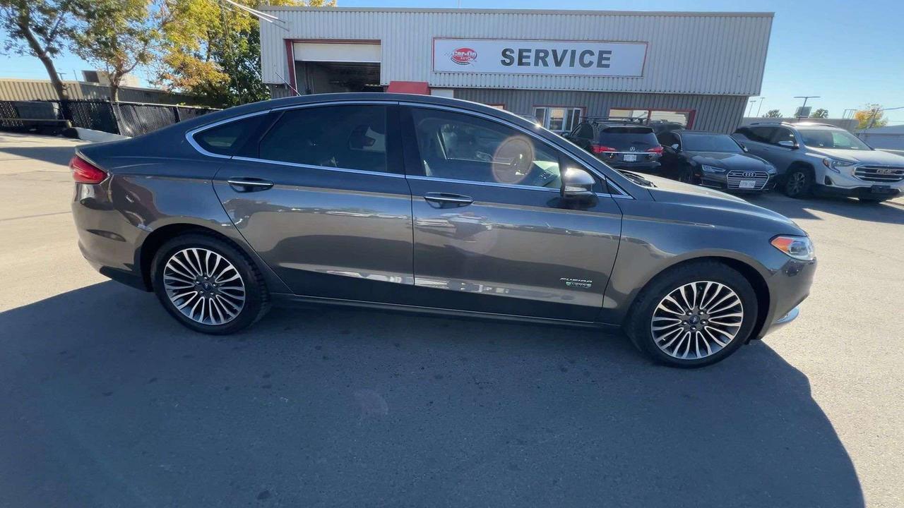 2018 Ford Fusion Energi HYBRID LUXURY | TECH PKG | LEATHER | CARPLAY | NAV Photo