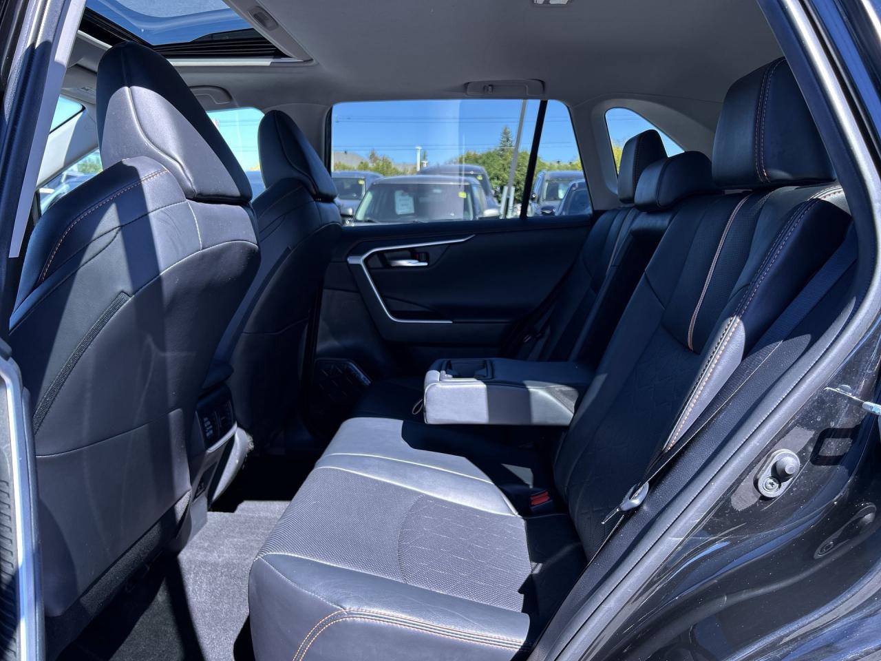 2021 Toyota RAV4 TRAIL AWD | COOLED LEATHER | SUNROOF | 19IN ALLOYS Photo